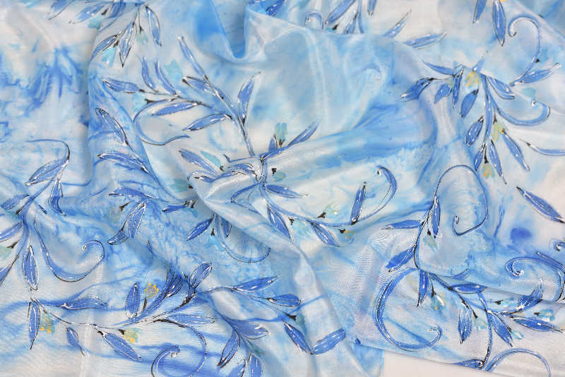 Hedvábný šátek 75 x 75 cm - modrý