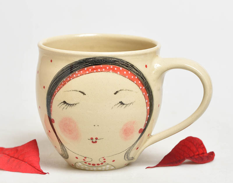 Keramický hrnek dívka s čelenkou - 4dcl