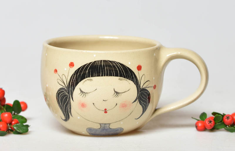 Keramický hrnek dívka s culíky - 2dcl