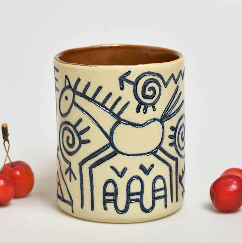 Keramický hrnek s ornamenty - 3dcl