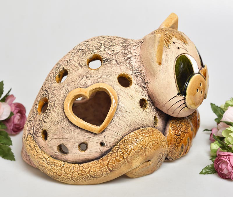 Keramická kočka se srdíčkem 