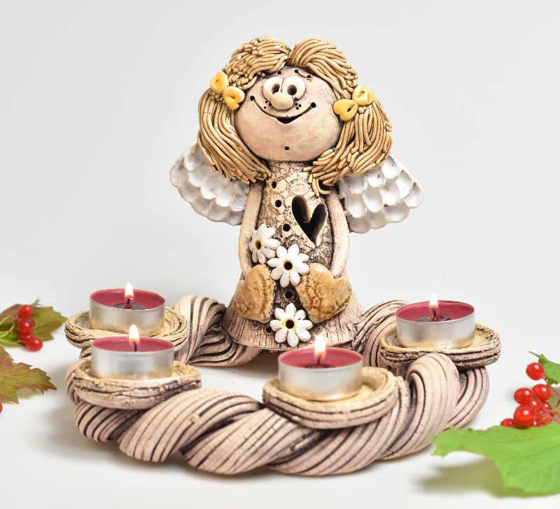 Keramický adventní svícen anděl