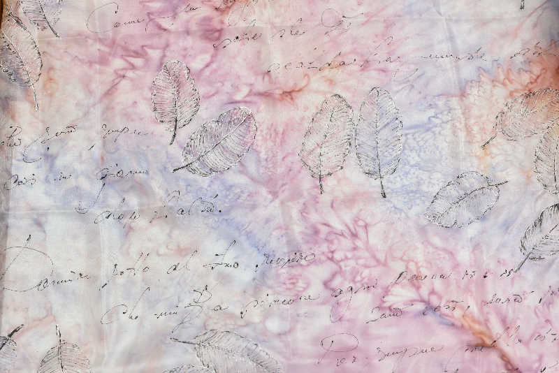 Hedvábný šátek 75 x 75 cm - pírko