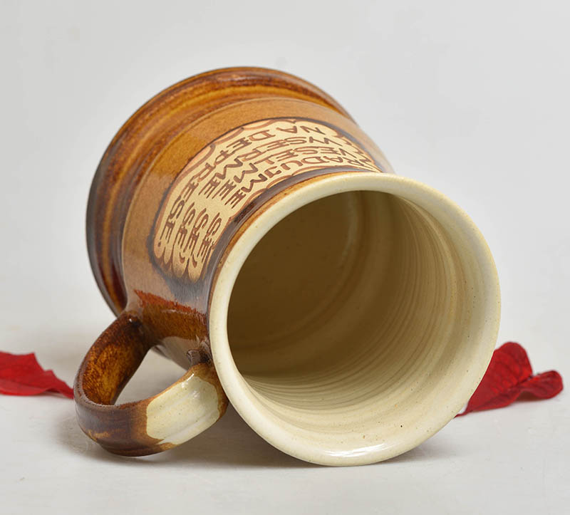 Keramický korbel s nápisem " Radujme se, veselme se........" - 0,75l 