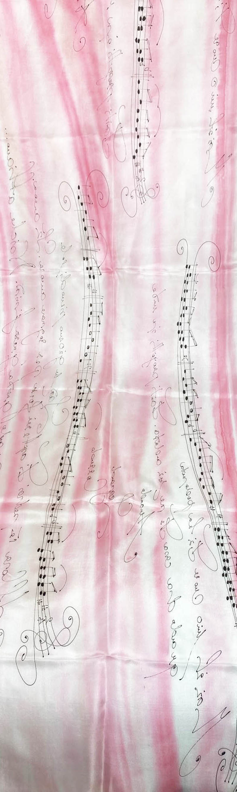 Hedvábná šála 45 x 180 cm - sv. růžová noty