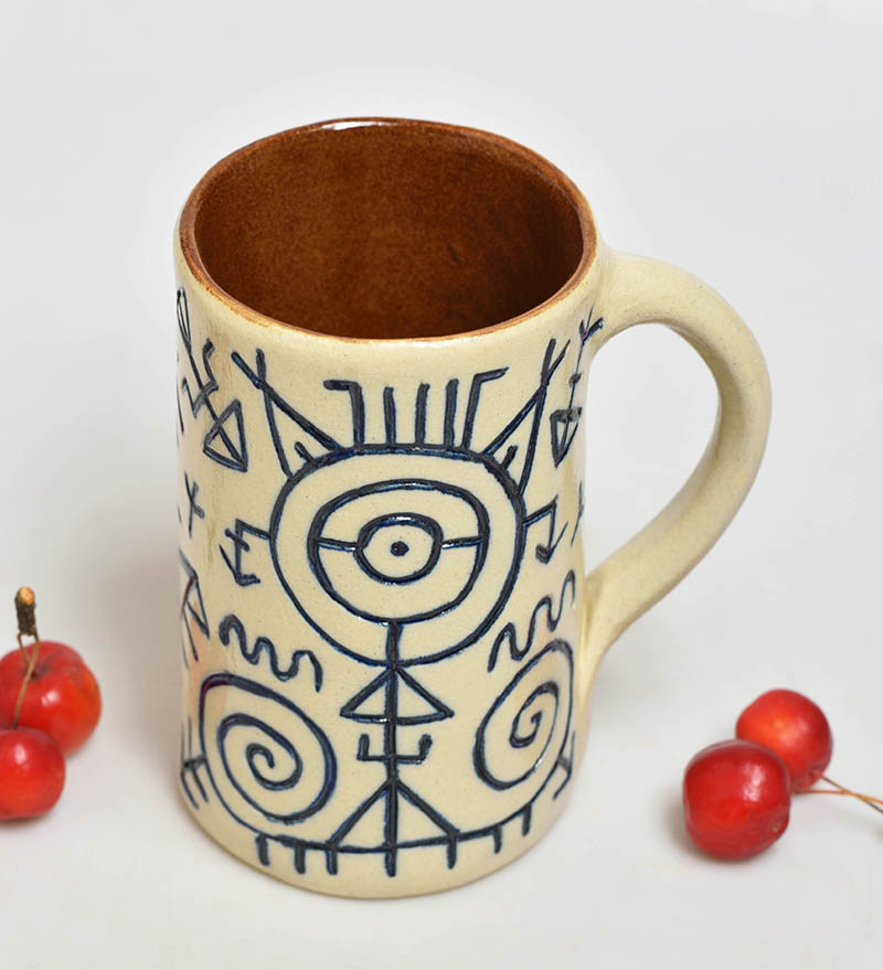 Keramický hrnek s ornamenty - 0,5l