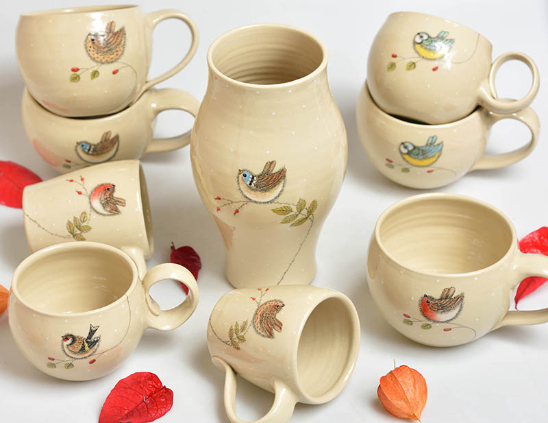 Keramický hrnek s ptáčkem - vrabec - 2dcl